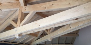 Charpente traditionnelle apparente avec volige