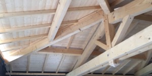 Charpente traditionnelle apparente avec volige