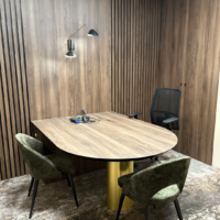 Bureau hôtel Carlina